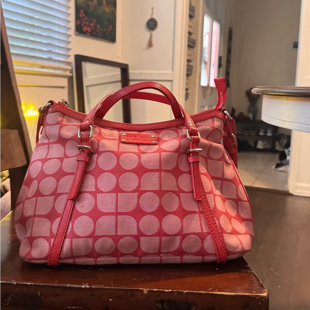 Kate Spade pink, micro-opus Mulberry Street Noel
Shopper Bag Tote.